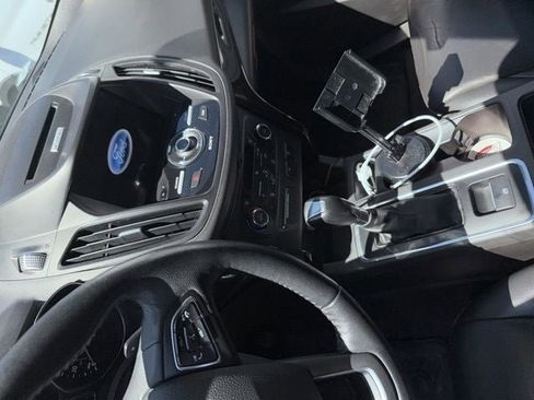 Used 2017 Ford Escape Titanium FWD image 9