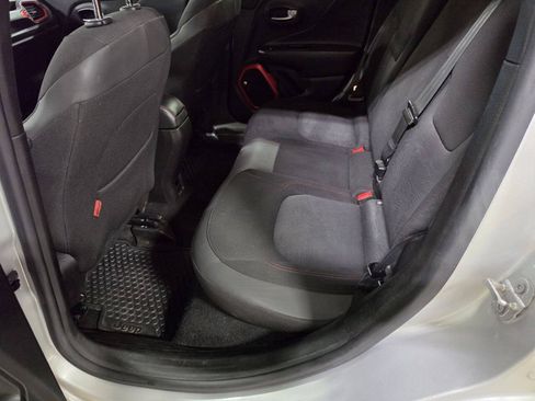 Used 2016 Jeep Renegade Trailhawk AWD/4WD image 20