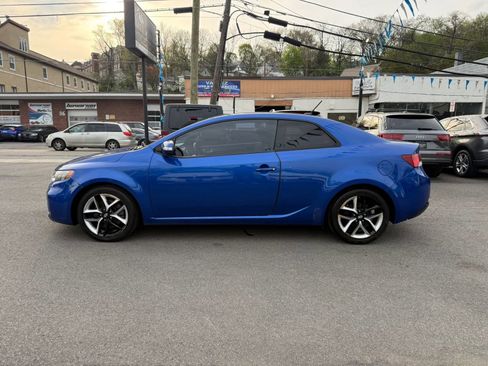 Used 2010 Kia Forte Koup SX image 4