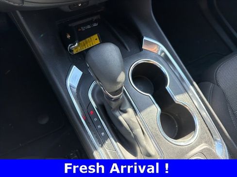 Used 2023 Chevrolet Traverse LT image 8