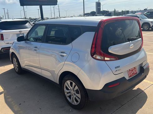 Used 2020 Kia Soul LX FWD image 7