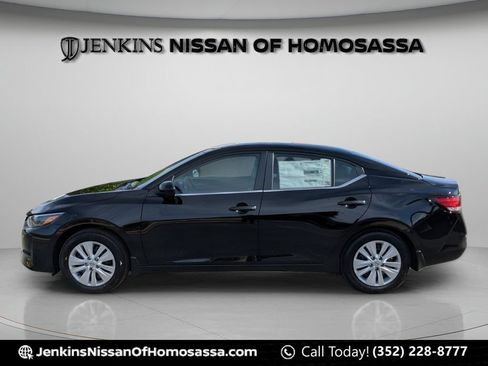 Certified 2025 Nissan Sentra S FWD image 7