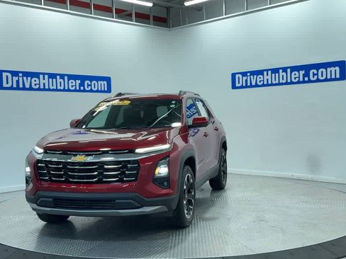 Used 2025 Chevrolet Equinox LT w/ Convenience Package II FWD image 6