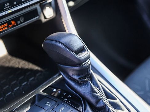 Used 2021 Toyota RAV4 XLE image 22