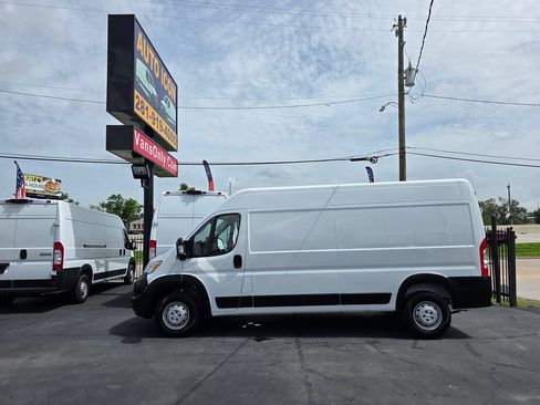 Used 2023 RAM ProMaster 2500 FWD image 4