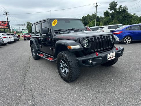 Used 2019 Jeep Wrangler Unlimited Rubicon AWD/4WD image 3