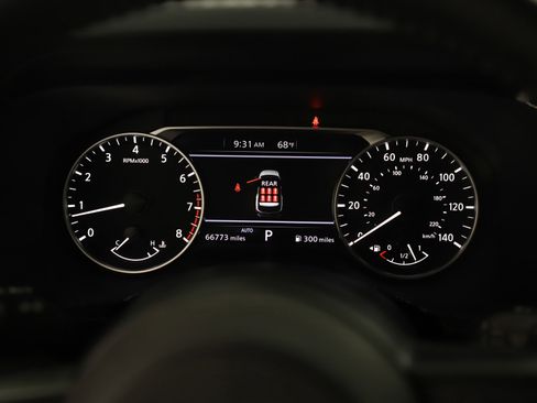 Used 2024 Nissan Pathfinder SV image 20