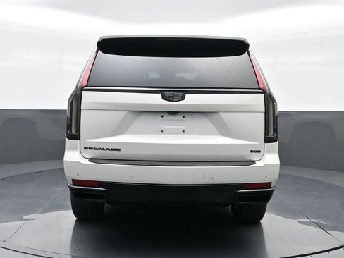 Used 2021 Cadillac Escalade Premium Luxury w/ LPO, Illumination Package RWD image 7