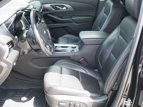 Used 2020 Chevrolet Traverse Premier w/ Redline Edition FWD image 9
