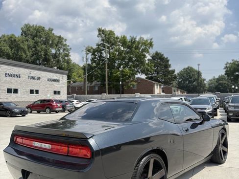 Used 2009 Dodge Challenger R/T w/ Sound Group image 6