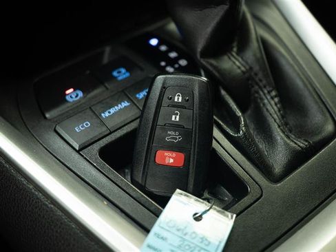Used 2021 Toyota RAV4 XLE Premium w/ Carpet Mat Package (TMS) FWD image 25