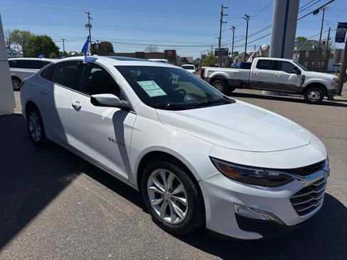 Used 2024 Chevrolet Malibu LT FWD image 4