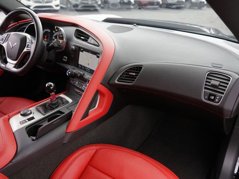 Used 2016 Chevrolet Corvette Z06 w/ Z07 Performance Package image 18