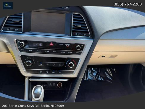 Used 2017 Hyundai Sonata SE FWD image 22