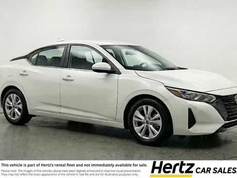 Used 2025 Nissan Sentra S image 1