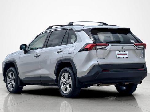 Certified 2022 Toyota RAV4 XLE w/ Convenience Package FWD image 3