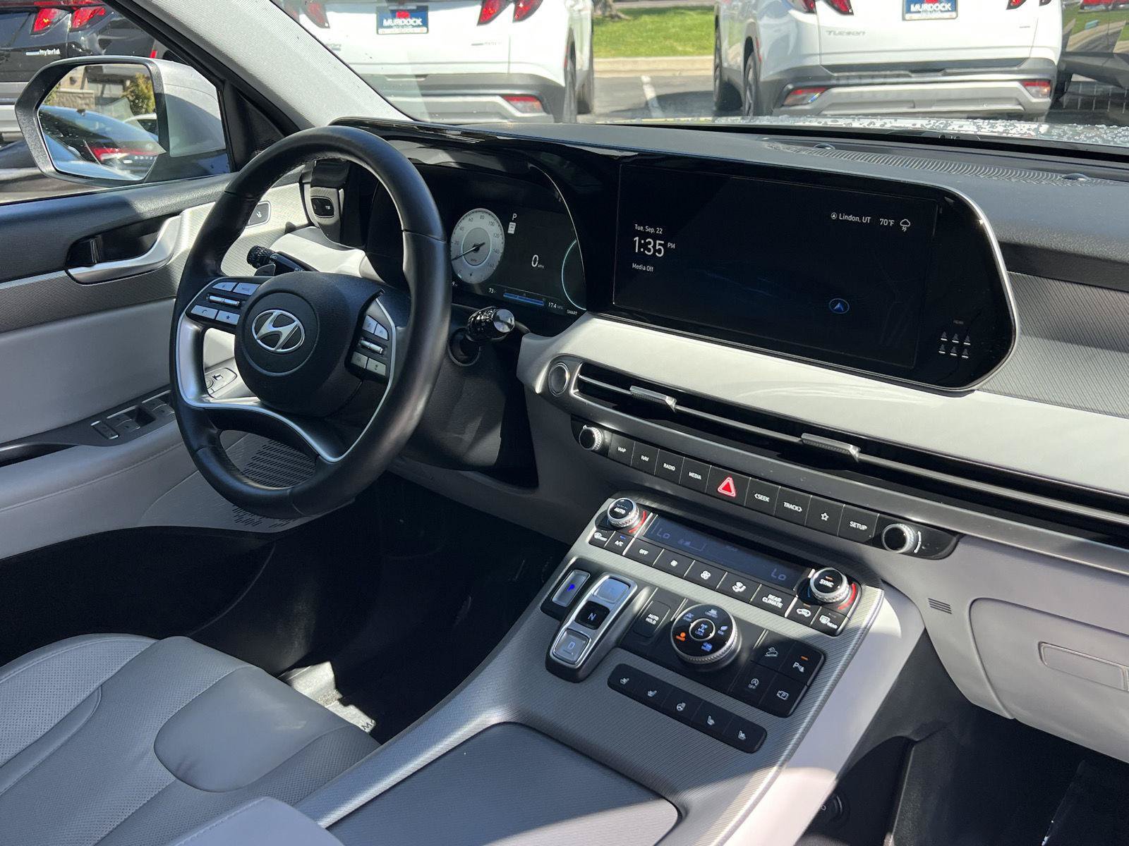 Used 2024 Hyundai Palisade SEL AWD/4WD image 3