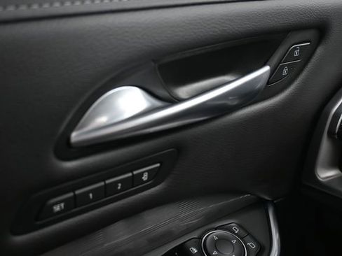 Used 2024 Cadillac XT4 Premium Luxury image 40