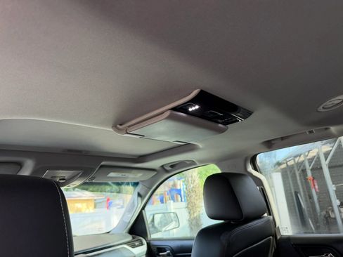 Used 2015 Chevrolet Tahoe LTZ RWD image 8