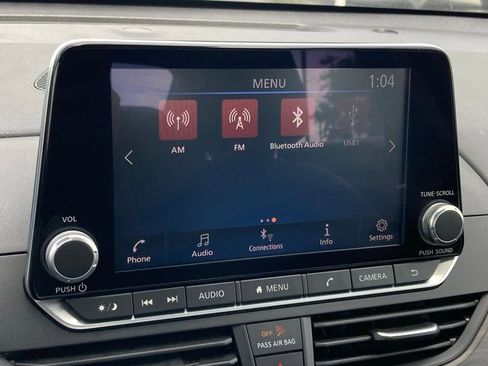 Used 2024 Nissan Altima 2.5 SV image 18