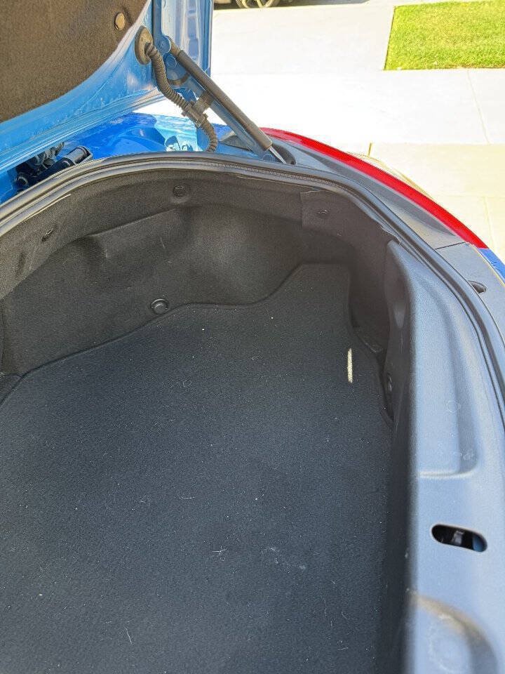 Used 2010 Nissan 370Z Touring RWD image 11