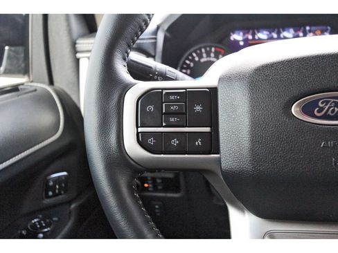 Used 2024 Ford Expedition XLT RWD image 23