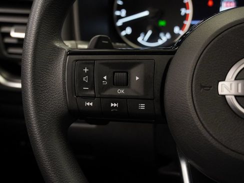 Used 2023 Nissan Rogue SV AWD/4WD image 22