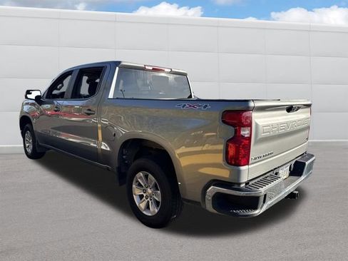 Used 2025 Chevrolet Silverado 1500 LT AWD/4WD image 3