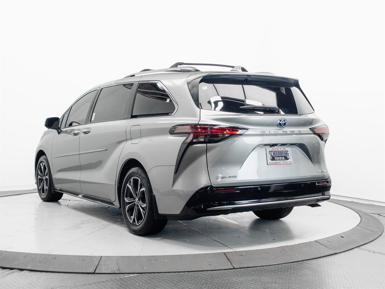 Certified 2025 Toyota Sienna Platinum AWD/4WD image 10