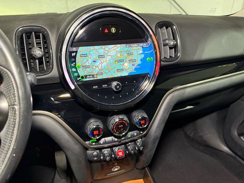 Used 2021 MINI Cooper Countryman S w/ Premium Package image 16