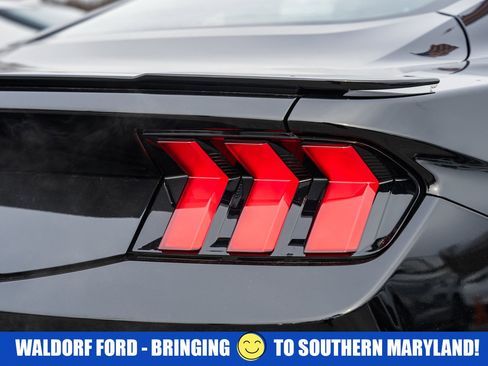 Used 2025 Ford Mustang GT Premium image 8