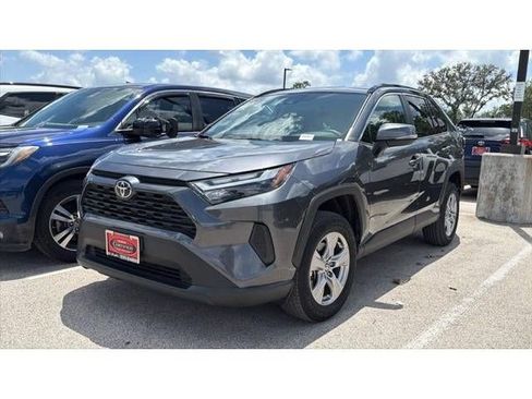 Used 2025 Toyota RAV4 XLE FWD image 13
