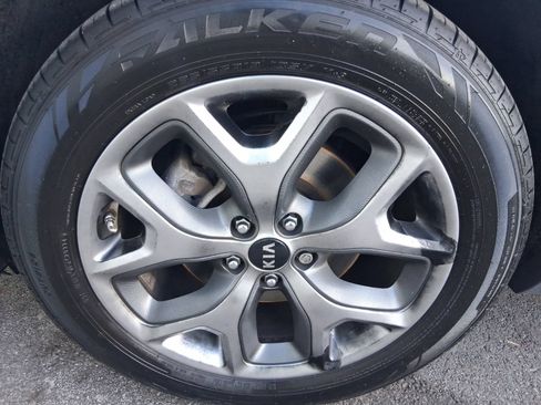 Used 2020 Kia Sorento SX FWD image 11