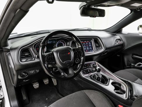 Used 2021 Dodge Challenger R/T Scat Pack RWD image 3