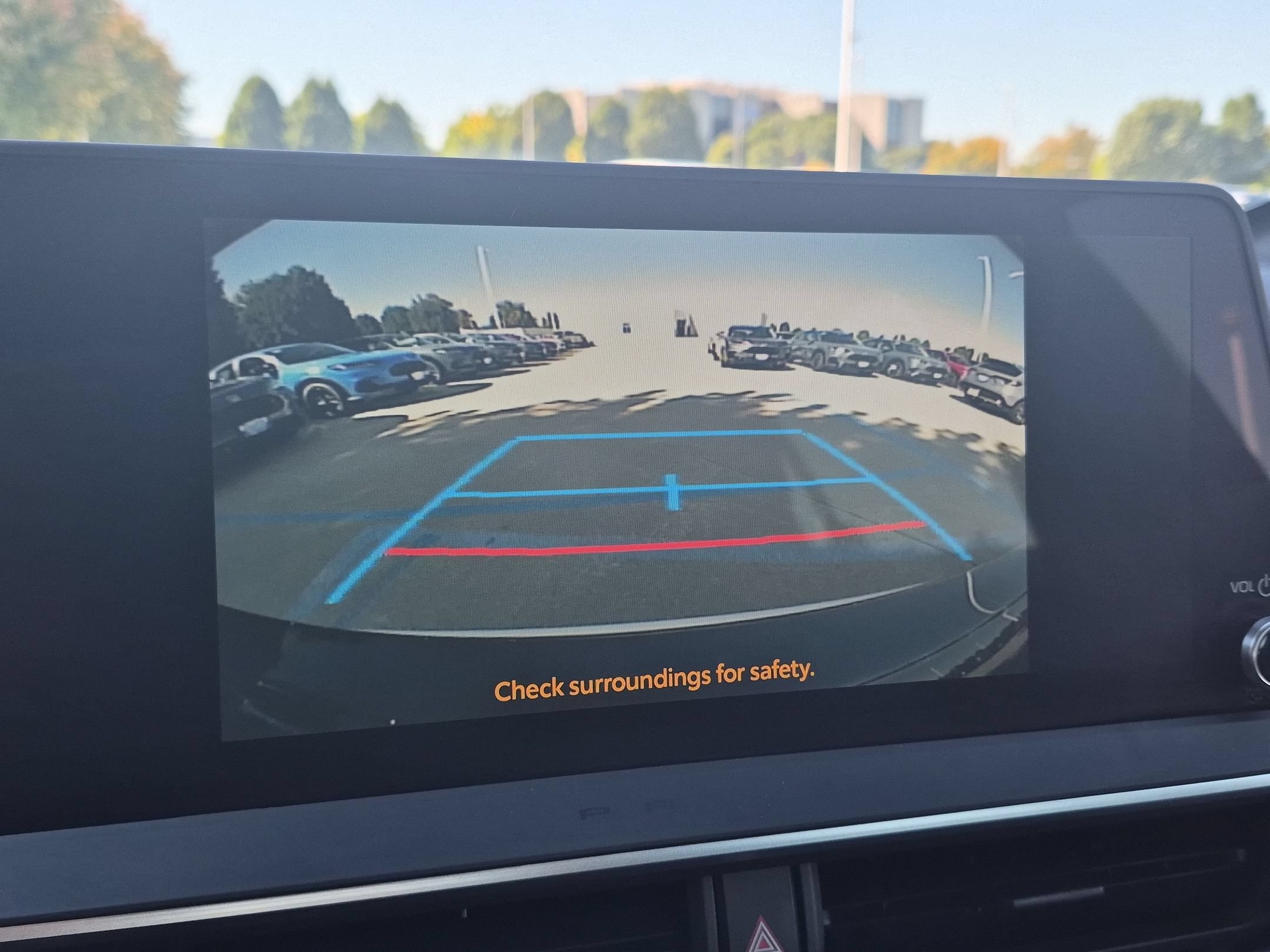 Used 2025 Toyota Prius XLE AWD/4WD image 19