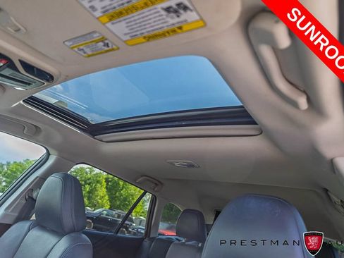 Used 2024 Subaru Outback Touring AWD/4WD image 7