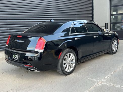 Used 2019 Chrysler 300 Limited w/ Safetytec Plus Group image 11