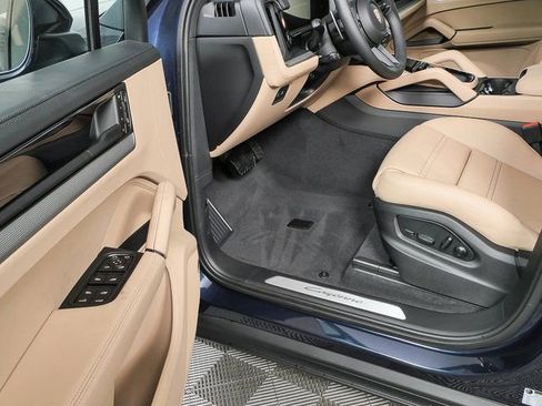 New 2026 Porsche Cayenne AWD image 8