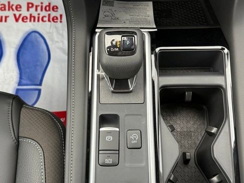 New 2025 Nissan Pathfinder SL image 29