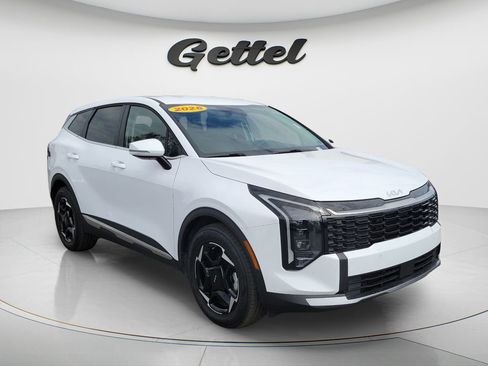 Used 2026 Kia Sportage EX image 2