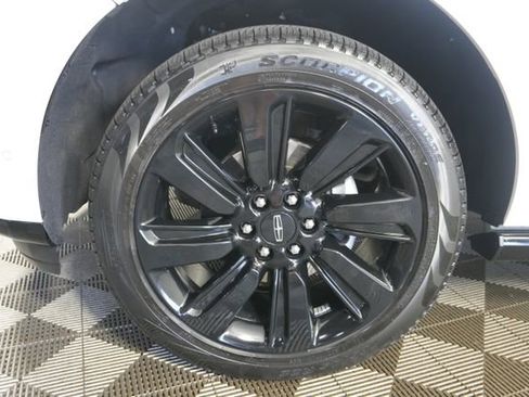 Used 2024 Lincoln Navigator L Reserve AWD/4WD image 9
