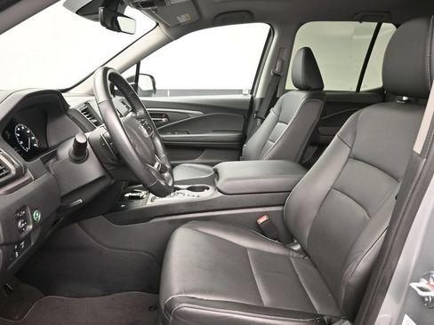 Certified 2025 Honda Ridgeline RTL image 12