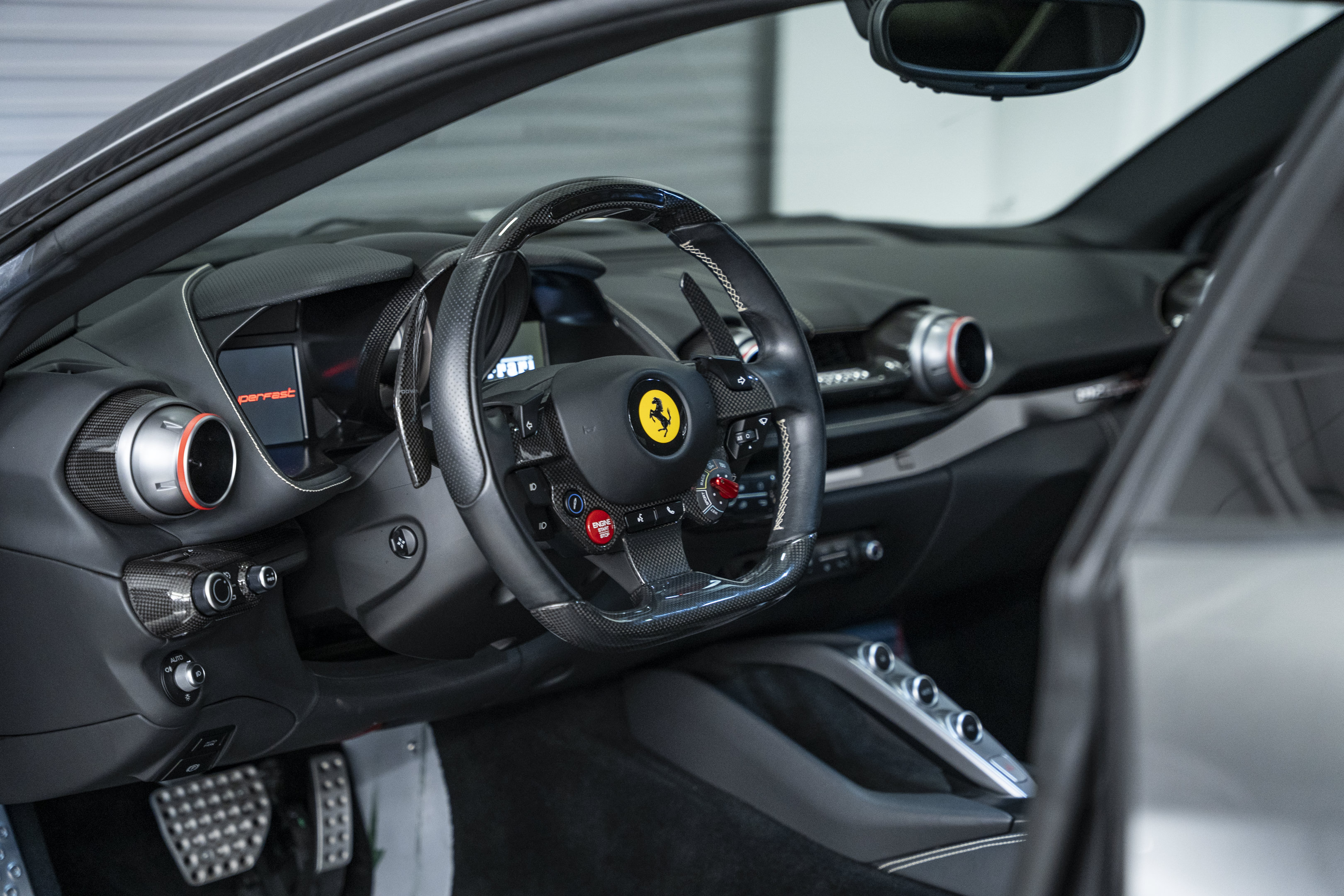 Used 2019 Ferrari 812 Superfast RWD image 26