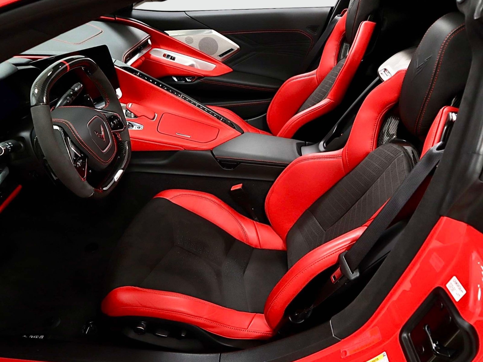 Used 2025 Chevrolet Corvette Z06 RWD image 23