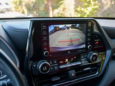 Certified 2022 Toyota Highlander XSE image 27