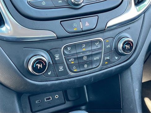 Used 2022 Chevrolet Equinox LT image 15