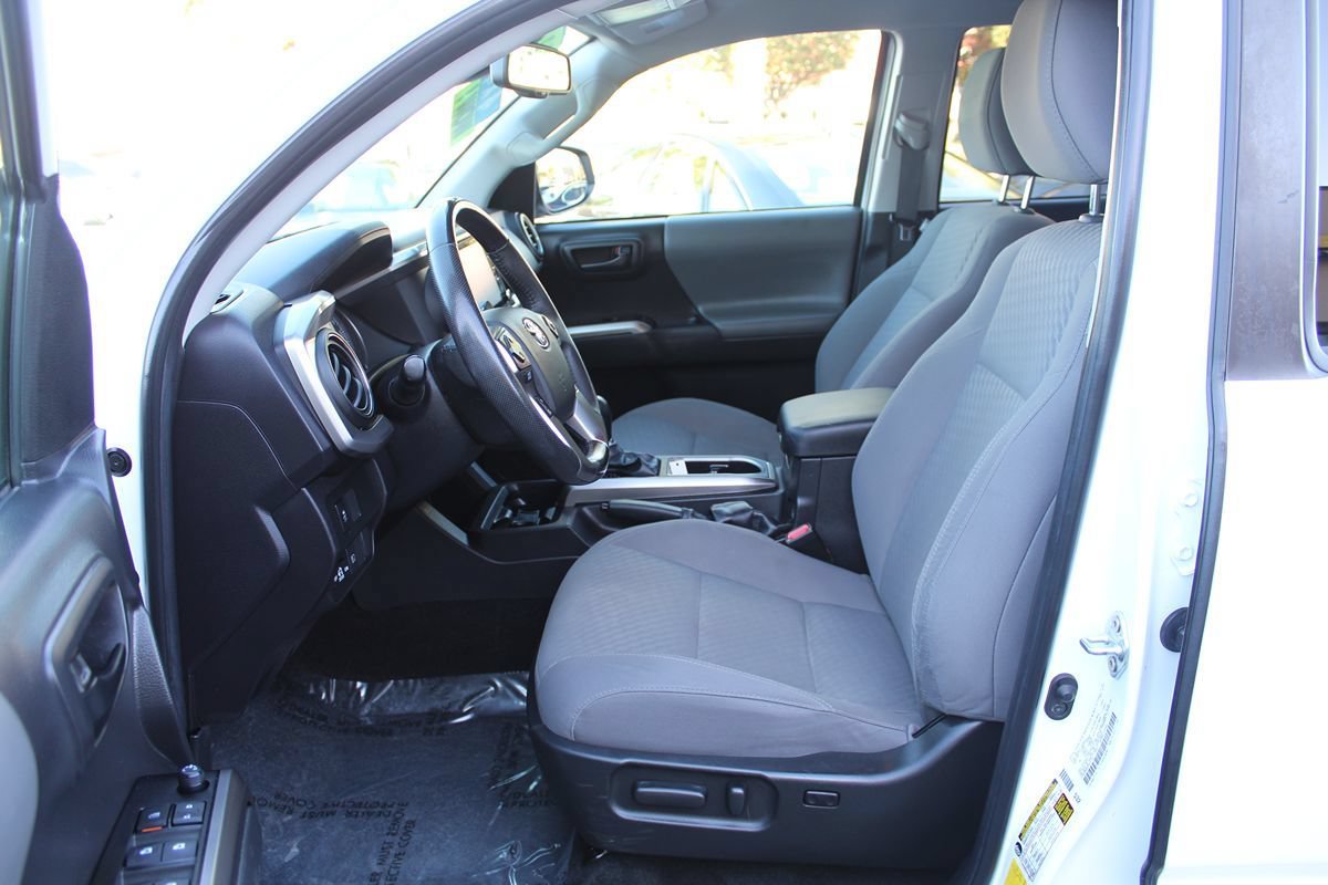 Used 2023 Toyota Tacoma SR5 AWD/4WD image 19