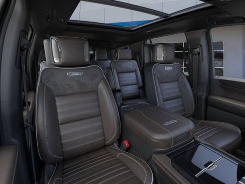New 2026 GMC Yukon Denali Ultimate w/ LPO, Floor Liner Package AWD/4WD image 16