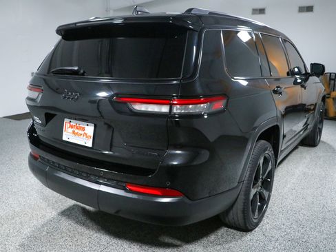 Used 2023 Jeep Grand Cherokee L Limited w/ Black Appearance Package AWD/4WD image 7