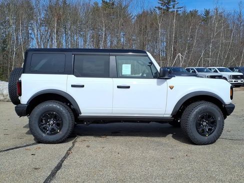 New 2026 Ford Bronco Badlands AWD/4WD image 4